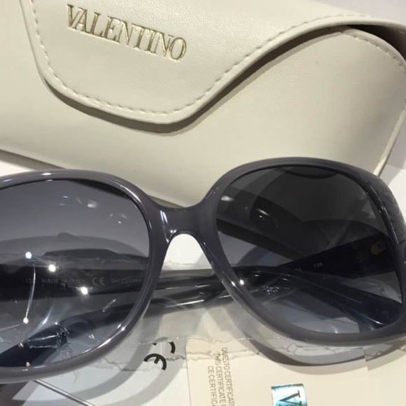 NWT Valentino Oversized Light Grey Sunglasses main image 8